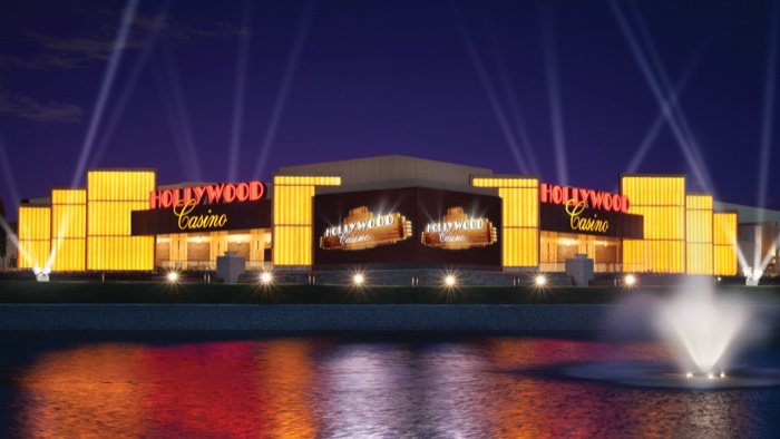 Hollywood Casino Columbus at night